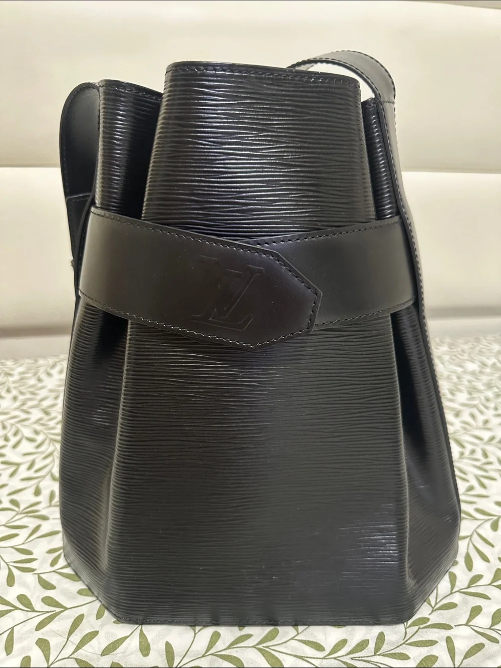 Louis Vuitton Vintage Epi Black Sac D’Epaule Bag